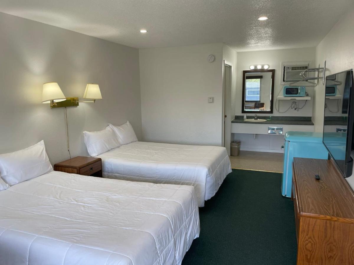 Poolside Double Rooms Lake City Exteriér fotografie