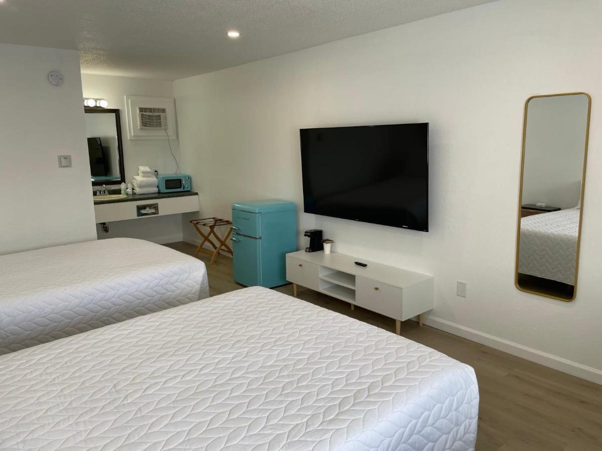 Poolside Double Rooms Lake City Exteriér fotografie
