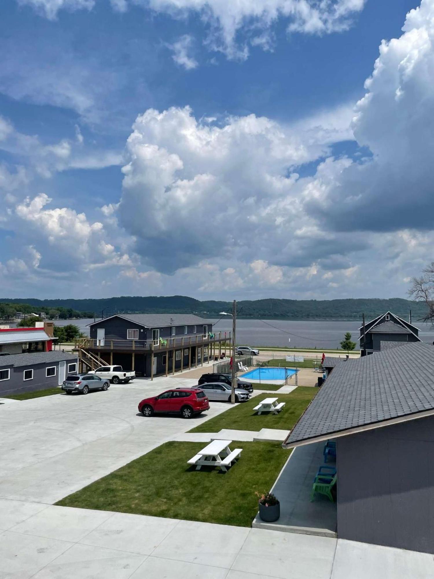 Poolside Double Rooms Lake City Exteriér fotografie